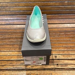 Brand new Ecco Flat in Alusilver